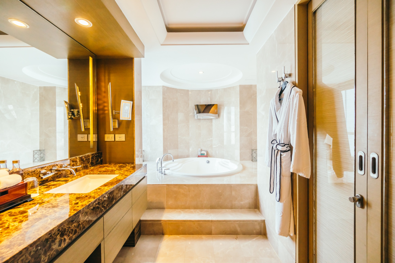 Bathroom Remodeling Service In Northport